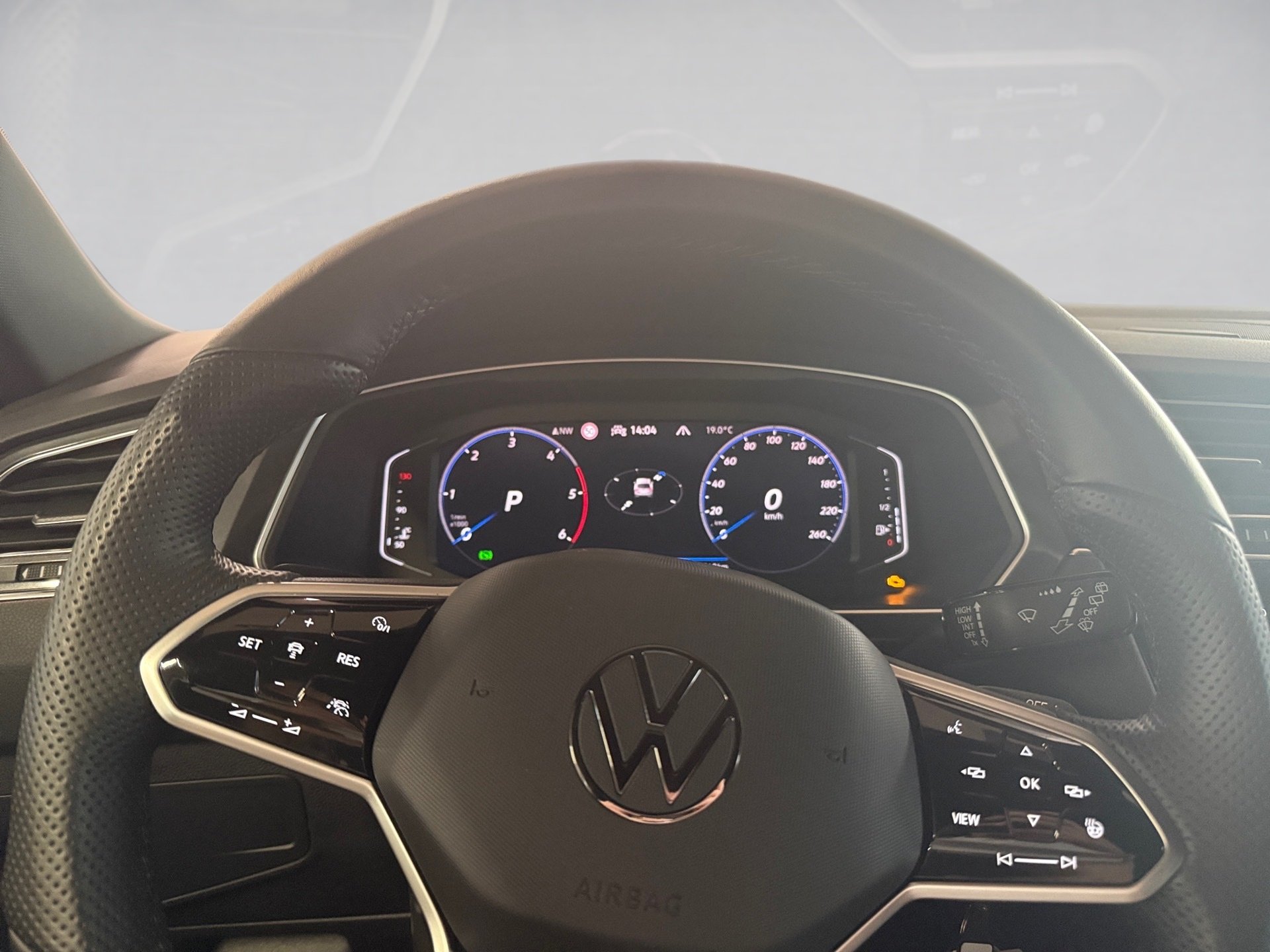 Tiguan 2.0 TDI R-Line 4M DSG LED Navi ACC AHK RFK