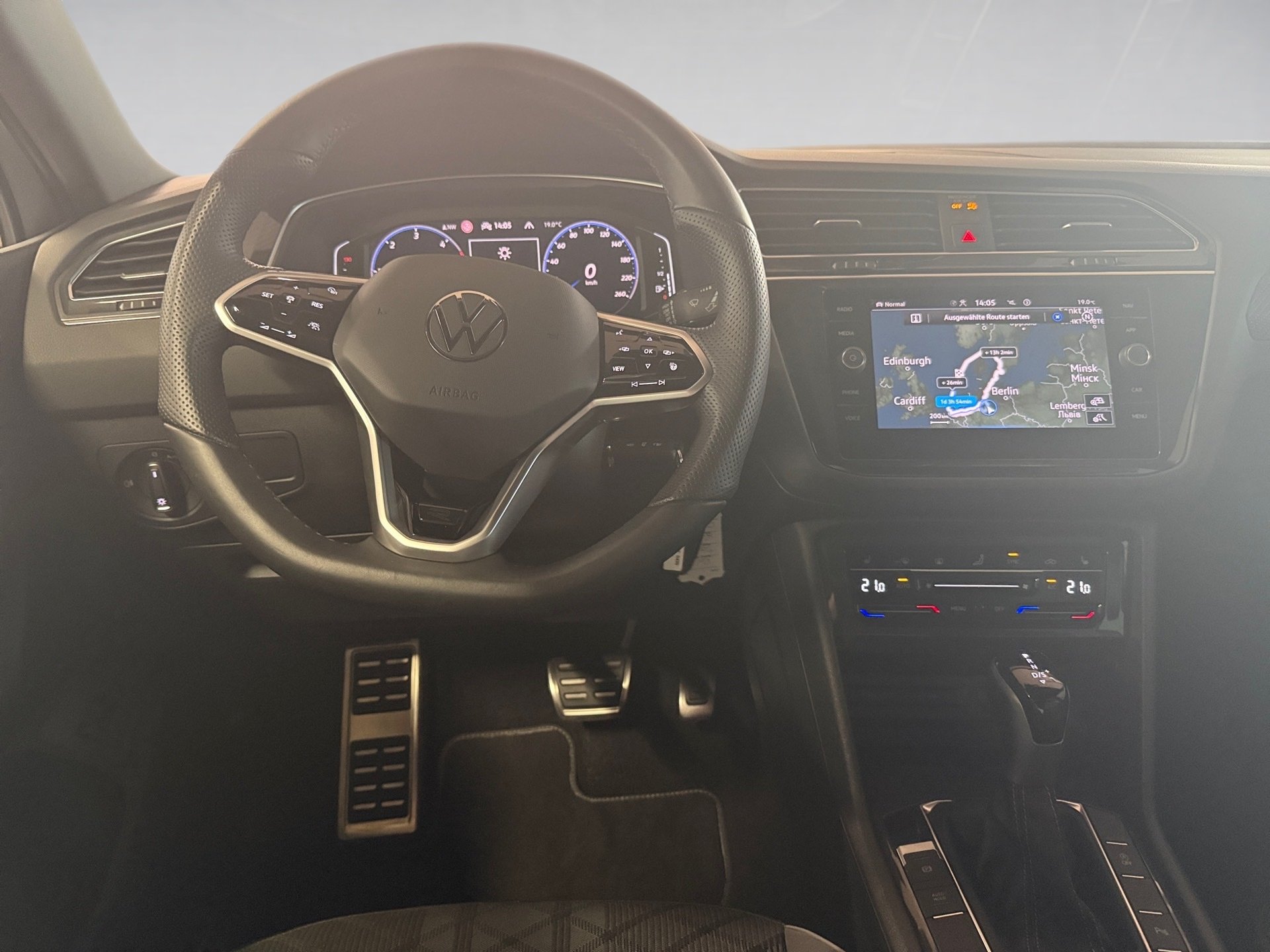 Tiguan 2.0 TDI R-Line 4M DSG LED Navi ACC AHK RFK