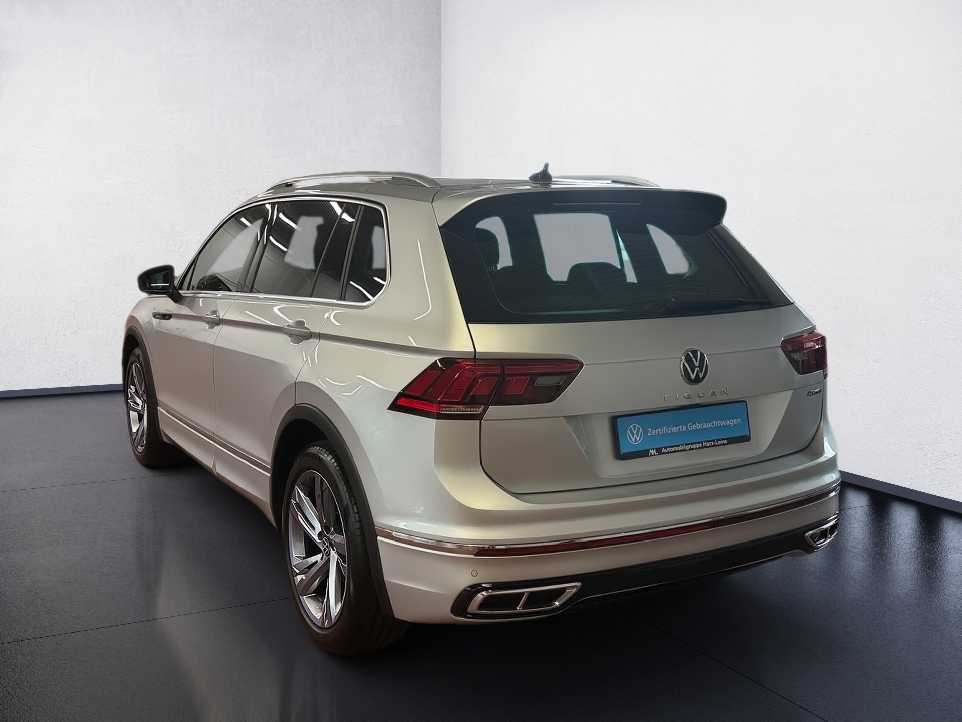 Tiguan 2.0 TDI R-Line 4M DSG LED Navi ACC AHK RFK