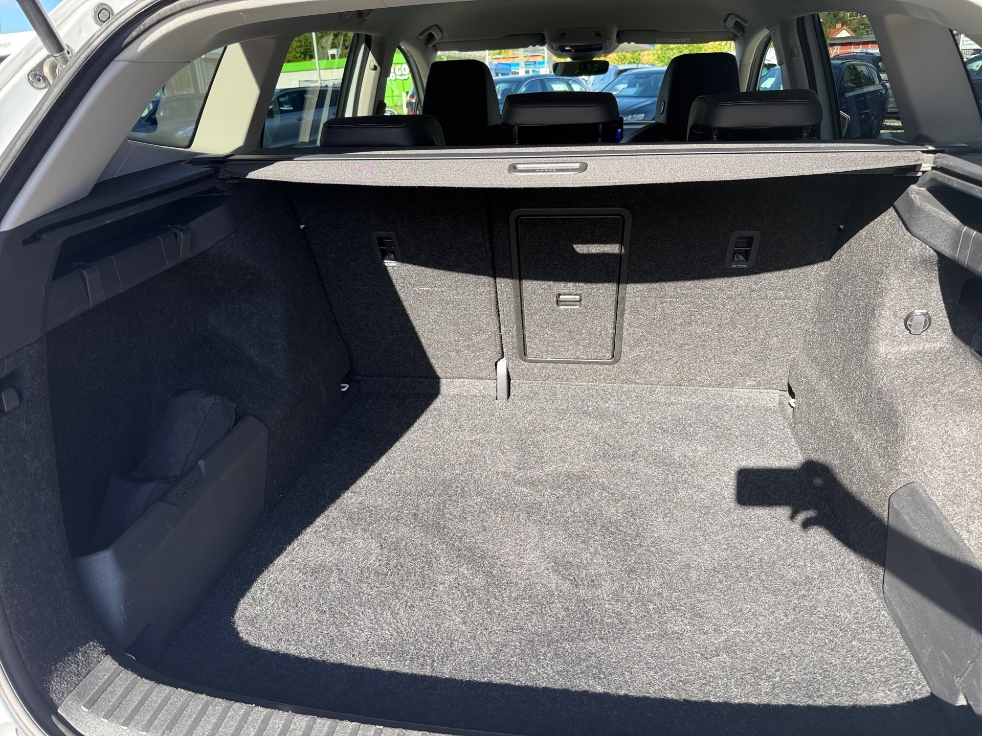 Enyaq iV 80 Loft Matrix Navi ACC RFK Wärmepumpe