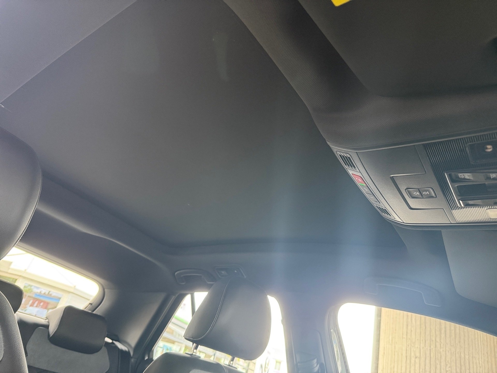 T-Roc 2.0 TSI R-Line 4M DSG Matrix Navi ACC Pano RFK