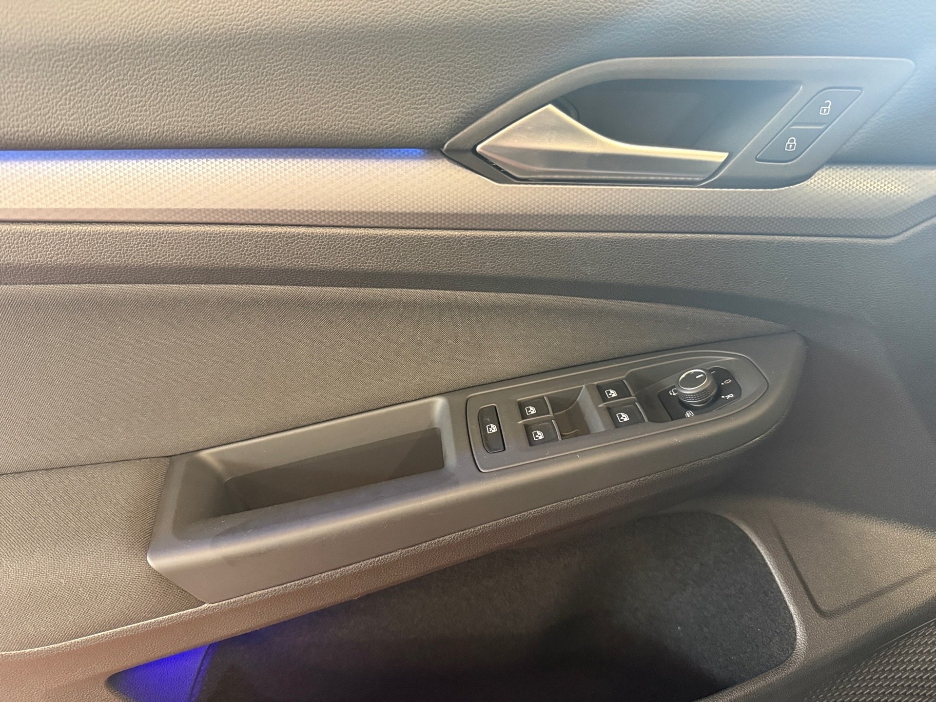 Golf 1.5 eTSI Active DSG LED Navi ACC RFK ACC LM