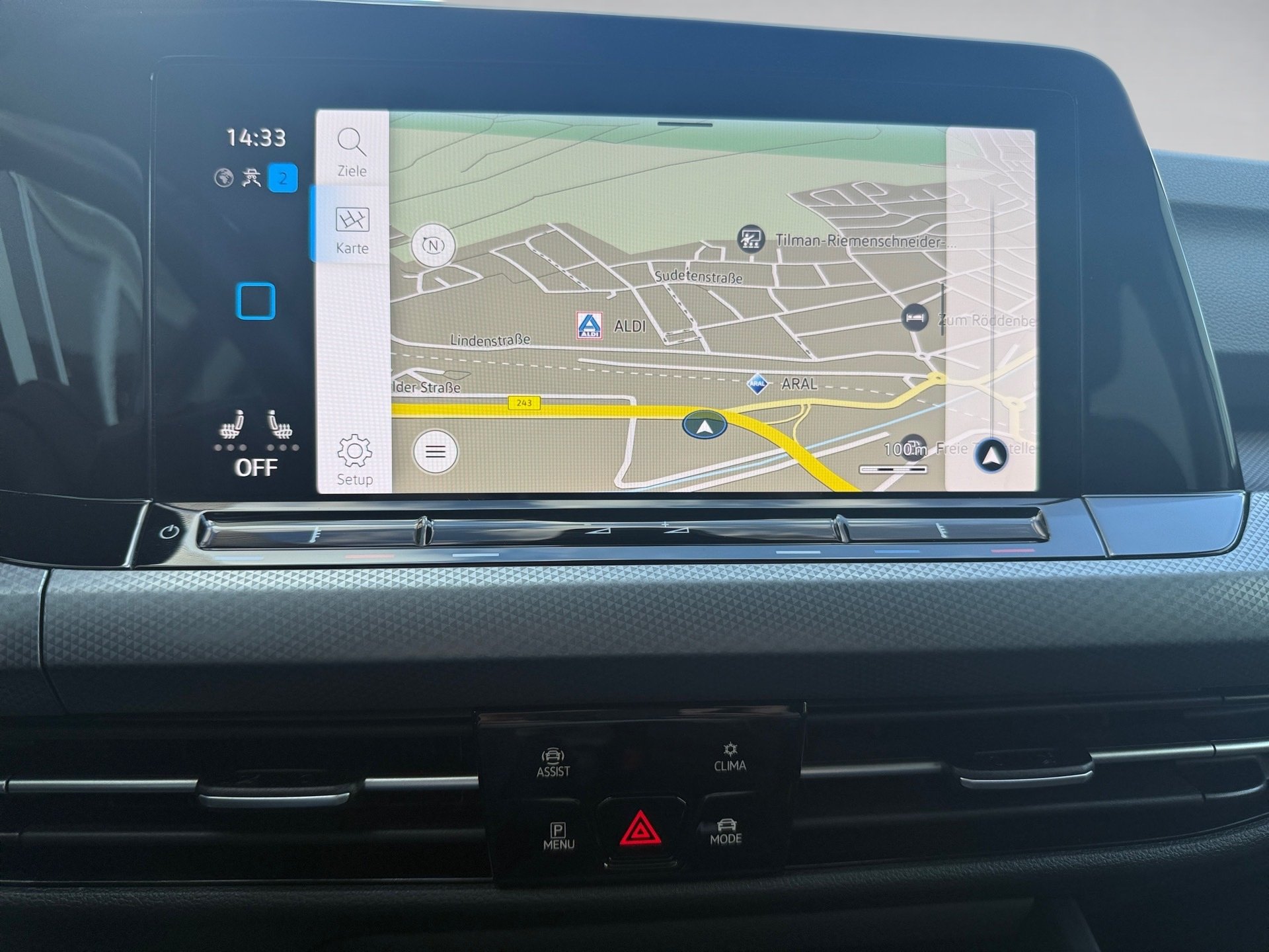 Golf 1.5 eTSI Active DSG LED Navi ACC RFK ACC LM