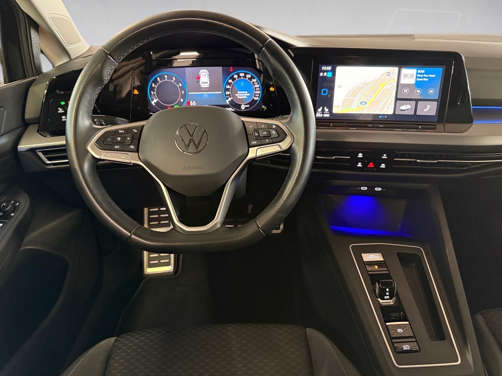 Golf Variant 1.5 eTSI Active DSG Matrix Navi ACC AHK RFK