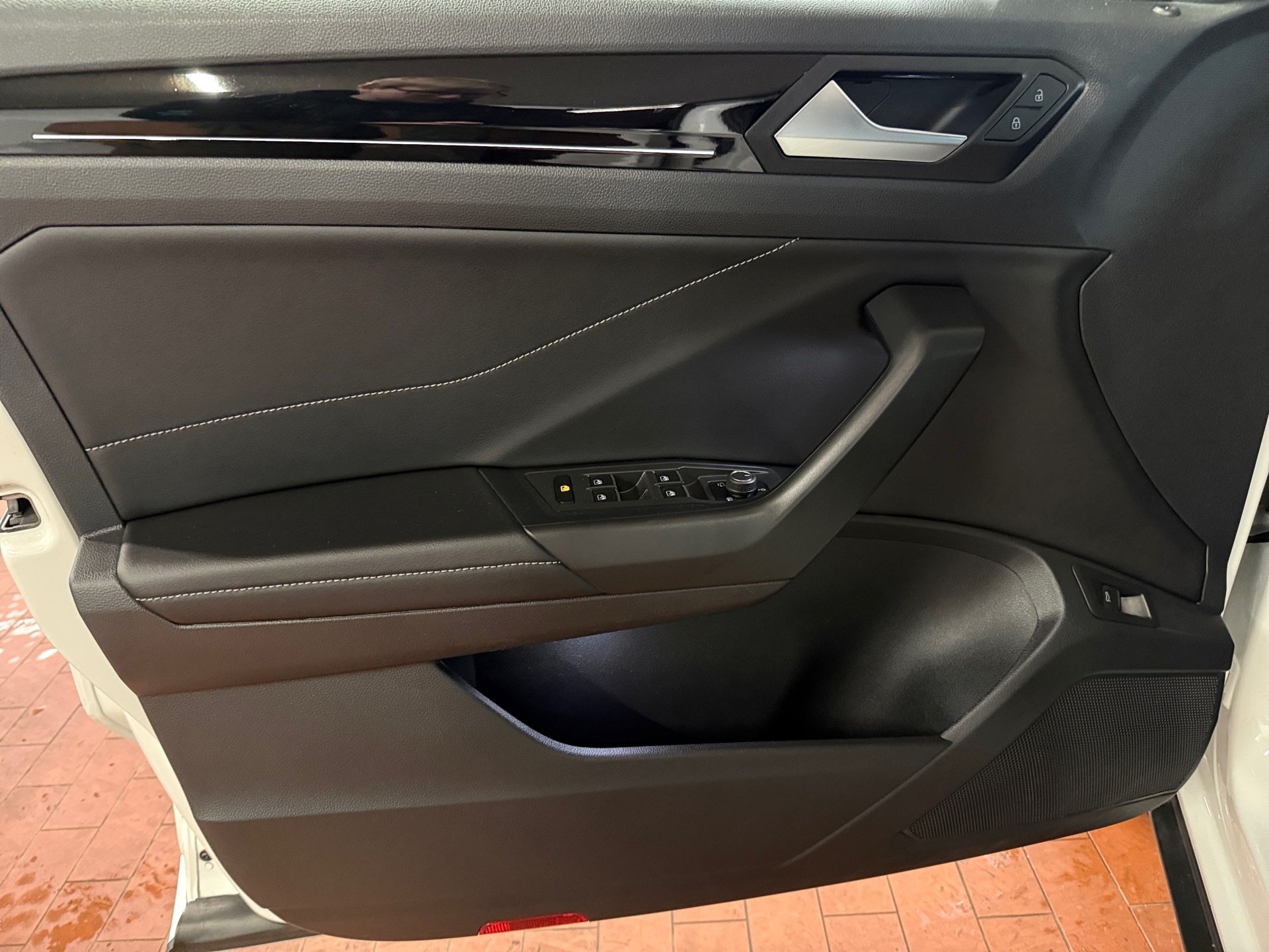 T-Roc R-Line 1.5 TSI R-Line DSG BlackStyle Matrix AHK ACC RFK