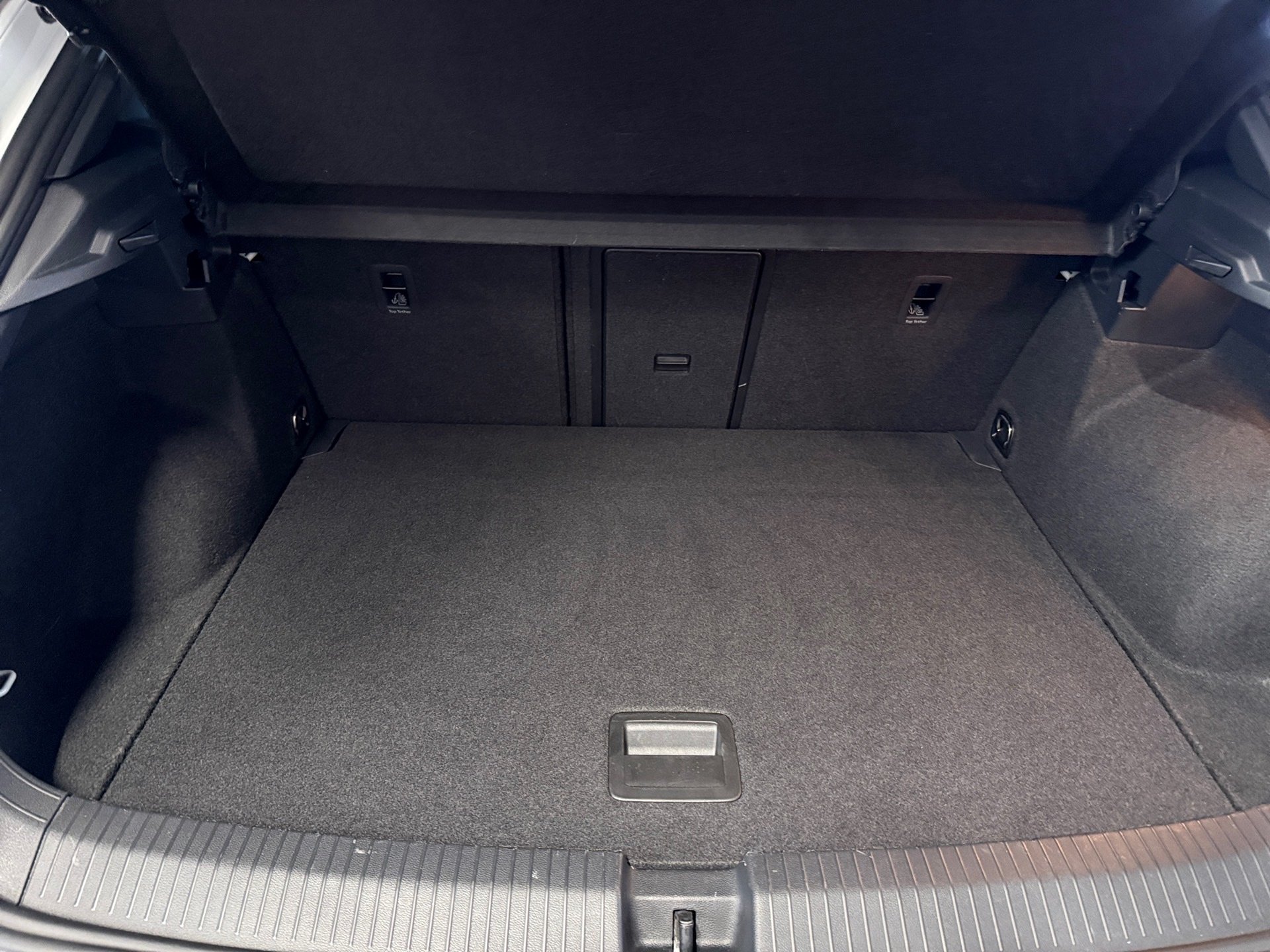 T-Roc R-Line 1.5 TSI R-Line DSG BlackStyle Matrix AHK ACC RFK