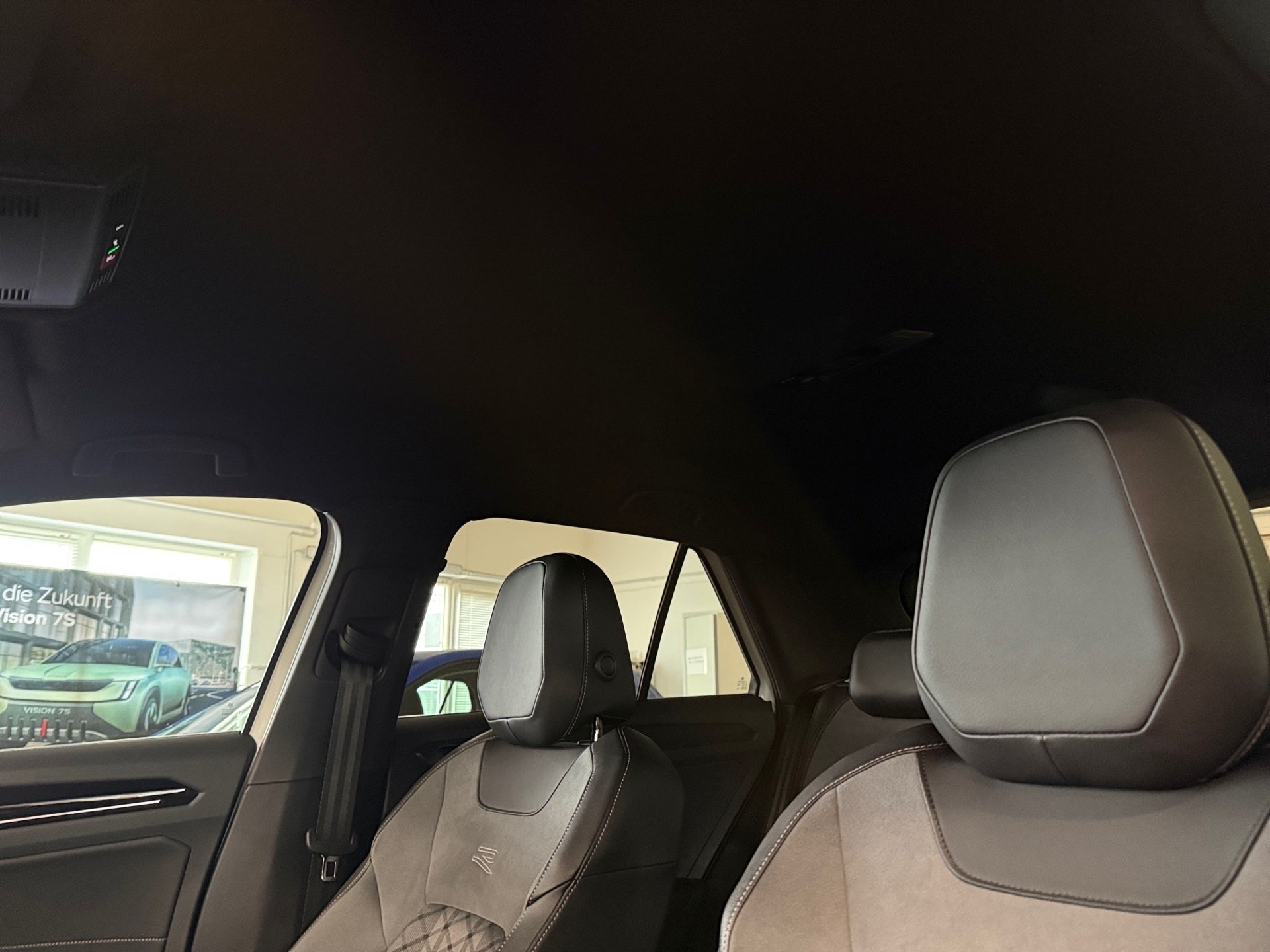 T-Roc R-Line 1.5 TSI R-Line DSG BlackStyle Matrix AHK ACC RFK
