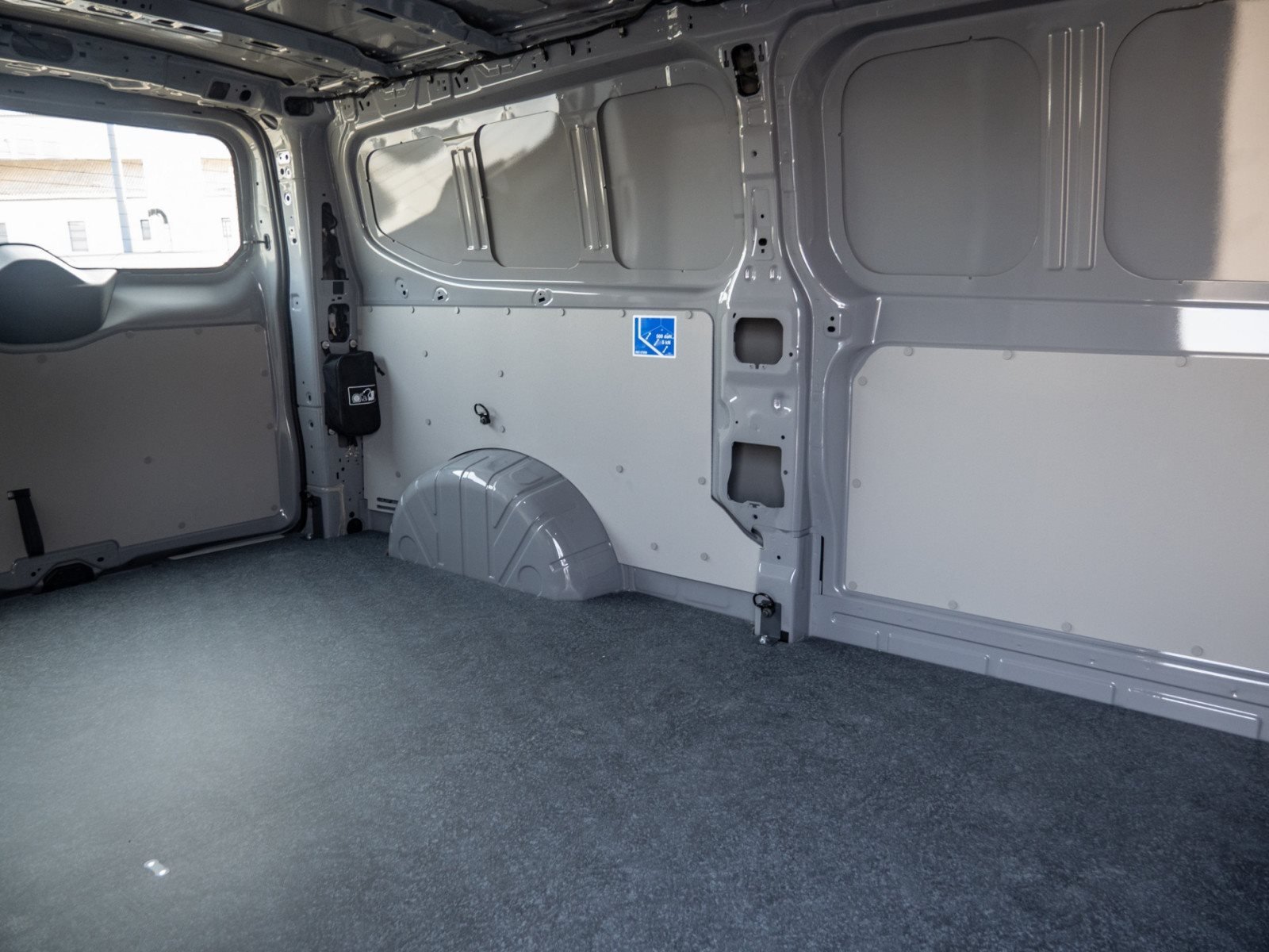 NFZ Transporter Kasten Motor: 2.0 l TDI 110 kW Getriebe: 6-Gang-Schaltgetriebe Radstand: 3500 mm LR